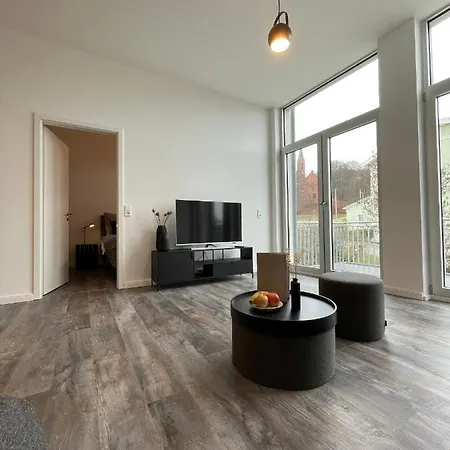 Apartmenthaus Zum Stadthafen 4 Апартаменты Засниц